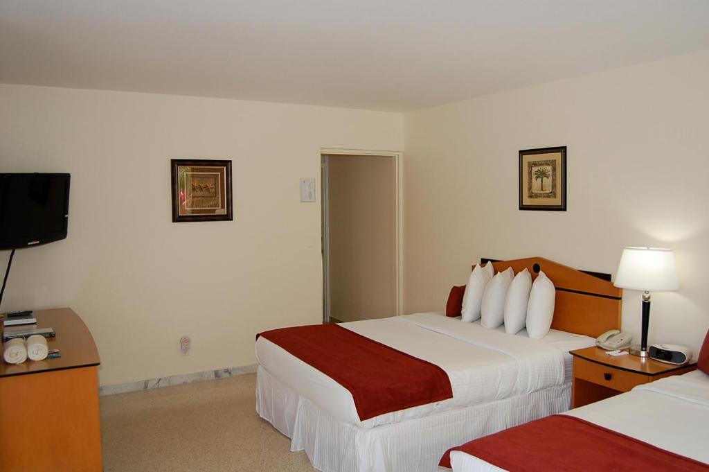 פורט לודרדייל Alcazar Resort- Gay Mens Resort חדר תמונה