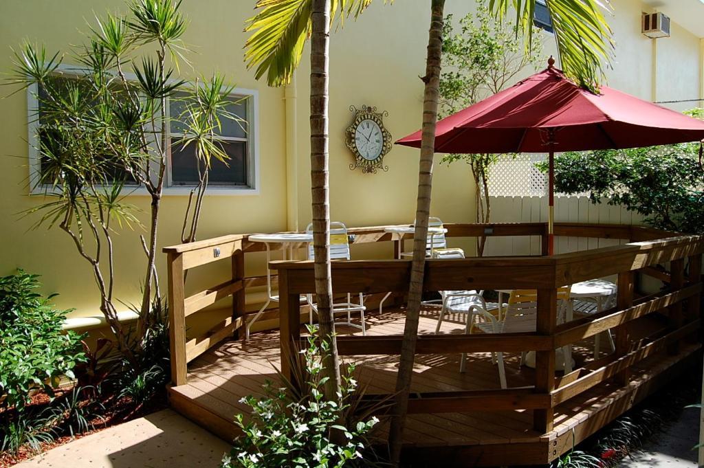 פורט לודרדייל Alcazar Resort- Gay Mens Resort מראה חיצוני תמונה